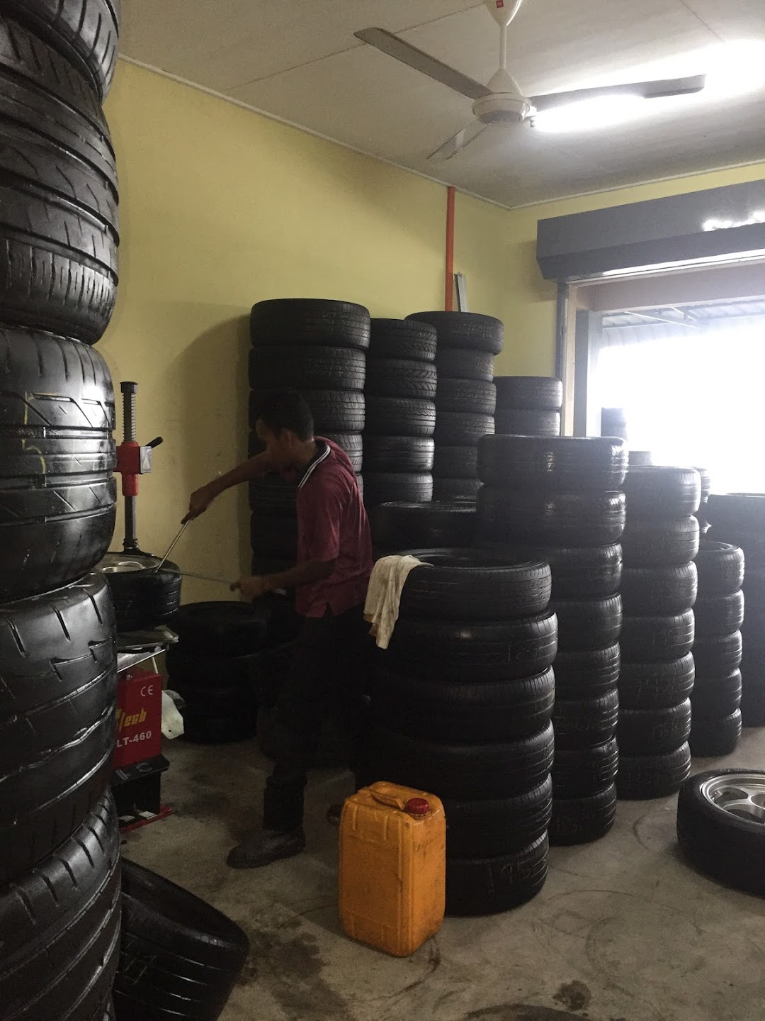 AzOne Auto Service & Tyre Sdn. Bhd.