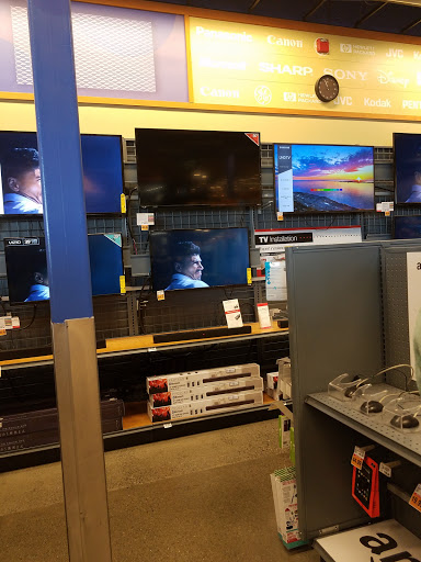 Grocery Store «Fred Meyer», reviews and photos, 325 5th St, Brookings, OR 97415, USA