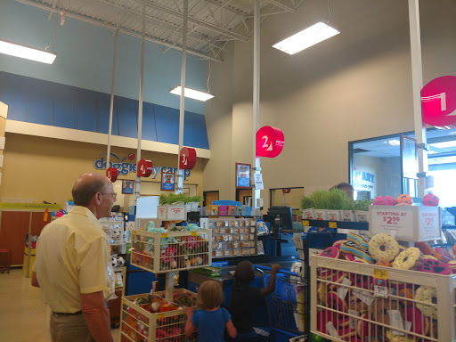 Pet Supply Store «PetSmart», reviews and photos, 3500 S Glenstone Ave, Springfield, MO 65804, USA