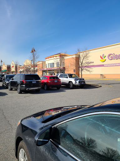 Grocery Store «Giant», reviews and photos, 5701 Plank Rd, Fredericksburg, VA 22407, USA