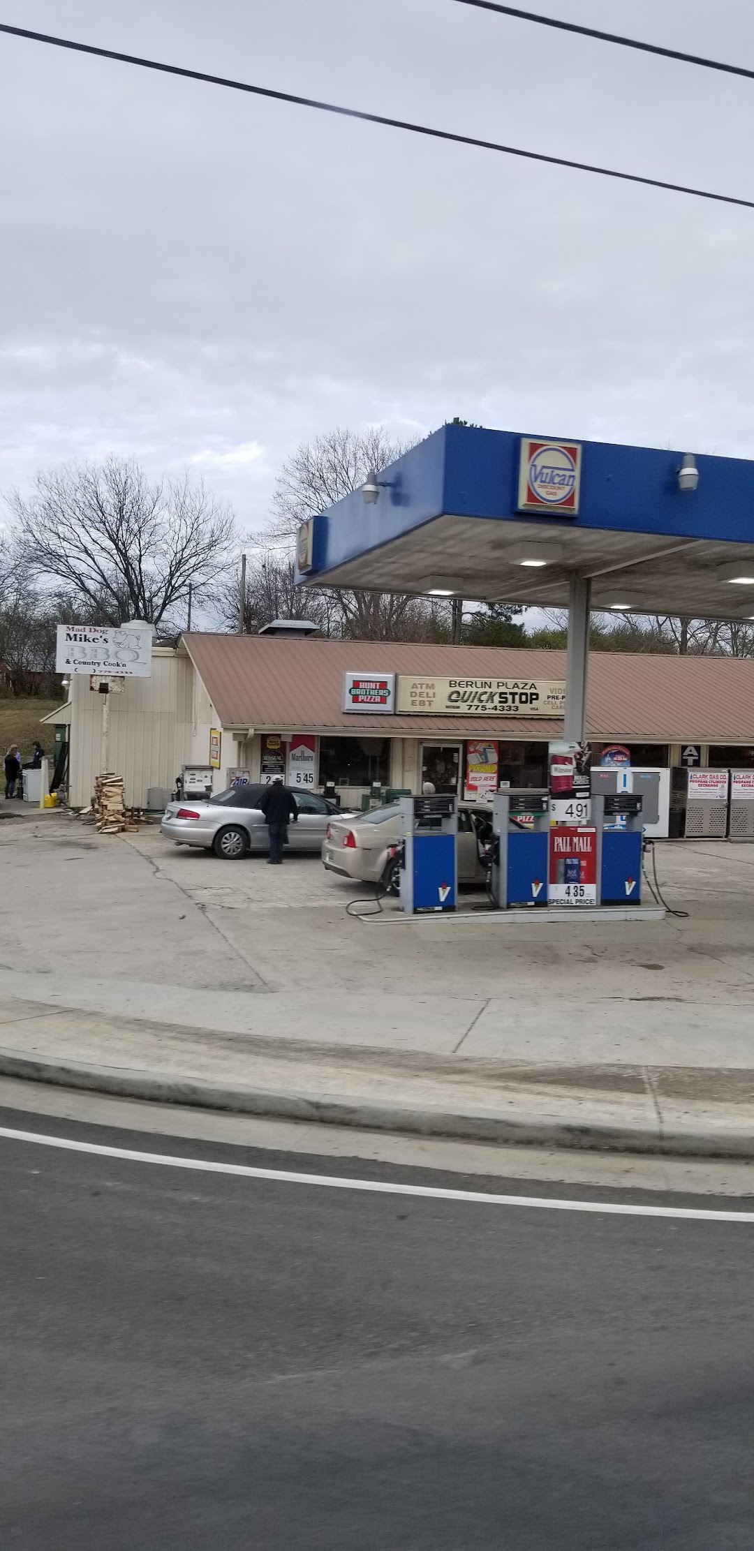 Berlin Plaza Quick Stop