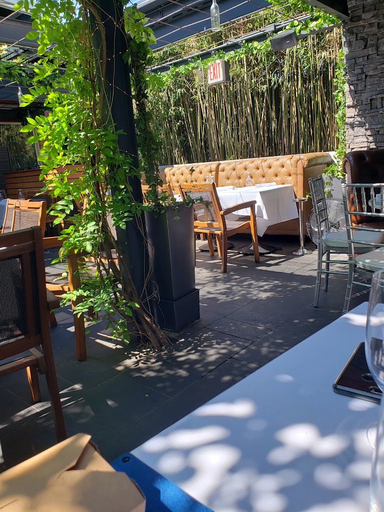 Tony's at the J House 06878