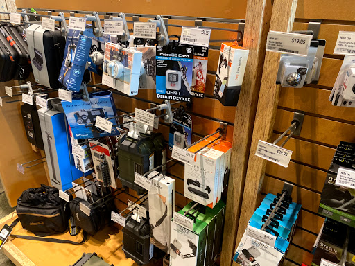 Camping Store «REI», reviews and photos, 7777 Edinger Ave #138, Huntington Beach, CA 92647, USA