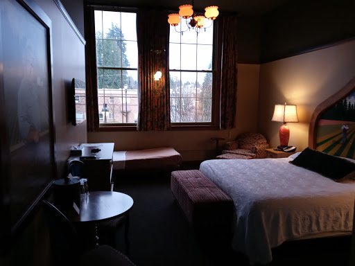 Hotel «McMenamins Anderson School», reviews and photos, 18607 Bothell Way NE, Bothell, WA 98011, USA