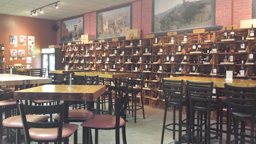 Wine Bar «Wine Guyz», reviews and photos, 122 King St, La Crosse, WI 54601, USA