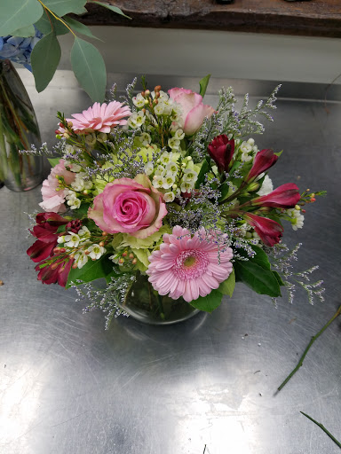 Florist «Flowers by Emily LLC», reviews and photos, 15620 W High St, Middlefield, OH 44062, USA