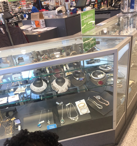 Clothing Store «Ross Dress for Less», reviews and photos, 17849 Garden Way NE, Woodinville, WA 98072, USA