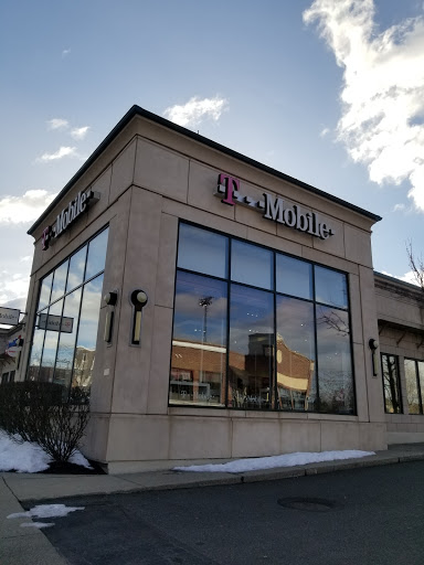 Cell Phone Store «T-Mobile», reviews and photos, 462 Washington St, Brighton, MA 02135, USA