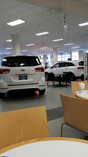 Car Dealer «Spitzer Kia Cleveland», reviews and photos, 3414 Brookpark Rd, Cleveland, OH 44134, USA