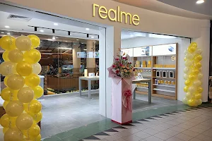 Realme Store Metro Kajang image