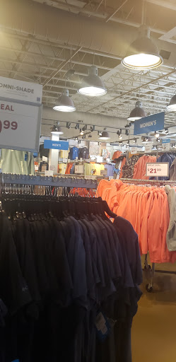 Sportswear Store «Columbia Sportswear Outlet Store - Camarillo Premium Outlets», reviews and photos, 630 Ventura Blvd #1211, Camarillo, CA 93010, USA