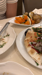 Photo n°112 de Les Vignes du Liban Paris à Paris ()