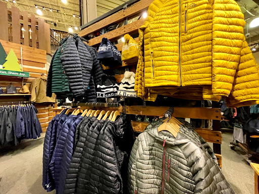 Clothing Store «L.L. Bean», reviews and photos, 1000 Ross Park Mall Dr, Pittsburgh, PA 15237, USA