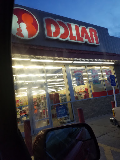 Dollar Store «FAMILY DOLLAR», reviews and photos, 2201 E Central Ave, Wichita, KS 67214, USA