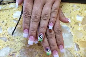 Nails Trix image
