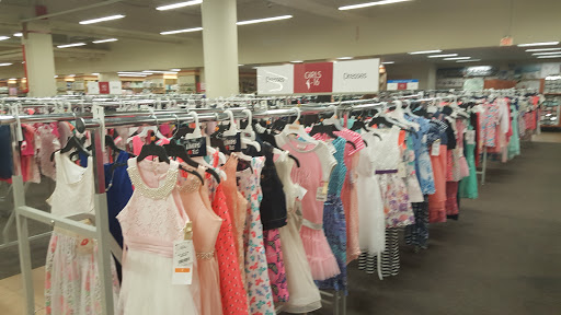 Clothing Store «Burlington Coat Factory», reviews and photos, 275 Main St #4, White Plains, NY 10601, USA