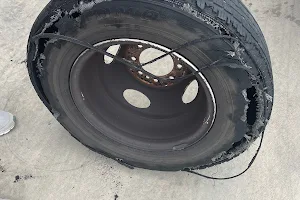 Super Dave's Tire image