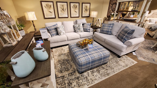 Furniture Store «Ashley HomeStore», reviews and photos, 905 Perimeter Dr, Schaumburg, IL 60173, USA