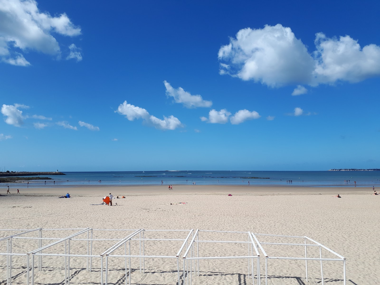 Foto de Booksellers beach com alto nível de limpeza