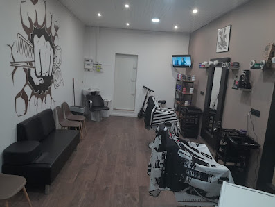 Men barber 11 Av. Maréchal Foch, 34500 Béziers, France