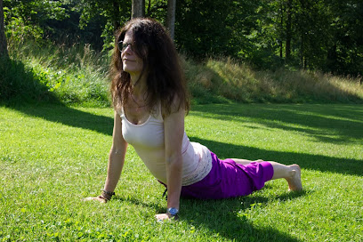 Brigitte Fankhauser Ganzheitliche Energiearbeit Cranio - Yoga in Kleingruppen - Massagen