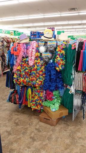 Dollar Store «Dollar Tree», reviews and photos, 111 Hulst Dr Ste #709, Matamoras, PA 18336, USA