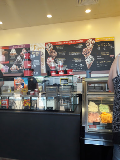 Ice Cream Shop «Cold Stone Creamery», reviews and photos, 1227 SW Wanamaker Rd Suite 100, Topeka, KS 66604, USA