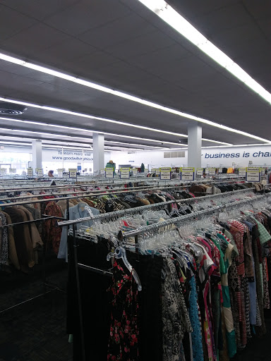 Thrift Store «Goodwill Colonial Heights Retail Store», reviews and photos