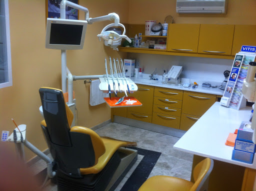 Clinica Y Laboratorio Dental Córdoba en Alovera, Guadalajara