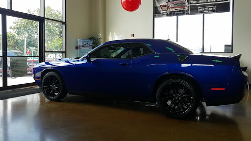 Car Dealer «Lone Star Chrysler Dodge Jeep Ram», reviews and photos, 8811 I-35, San Antonio, TX 78211, USA