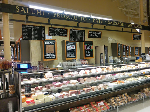 Gourmet Grocery Store «Metropolitan Market Magnolia», reviews and photos, 3830 34th Ave W, Seattle, WA 98199, USA
