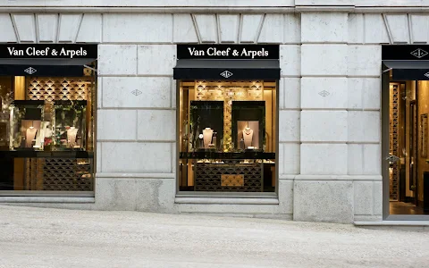 Van Cleef & Arpels (Lisbon - Avenida da Liberdade) image