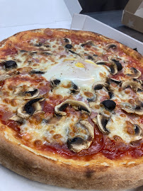 Prosciutto crudo du Pizzas à emporter Pizza camion MAMA PIZZA MORNANT au feu de bois - n°2