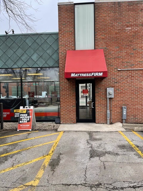 Mattress Firm South Loop