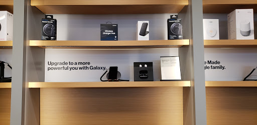 Cell Phone Store «Verizon», reviews and photos, 8612 SE Sunnyside Rd, Clackamas, OR 97015, USA