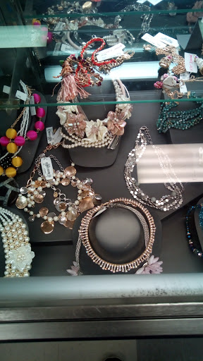 Department Store «T.J. Maxx and HomeGoods», reviews and photos, 3205 Woodward Crossing Blvd, Buford, GA 30519, USA