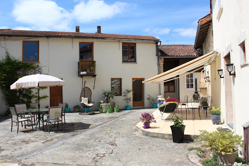 Belle's Retreat à Saint-Jean-de-Sauves, Vienne