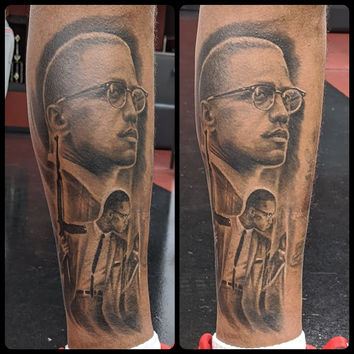 Tattoo Shop «Sarenity Tattoo & Piercing in Birchwood Mall», reviews and photos, 4350 24th Ave, Fort Gratiot Twp, MI 48059, USA