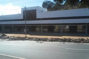 Centro Comercial Caminho Novo image