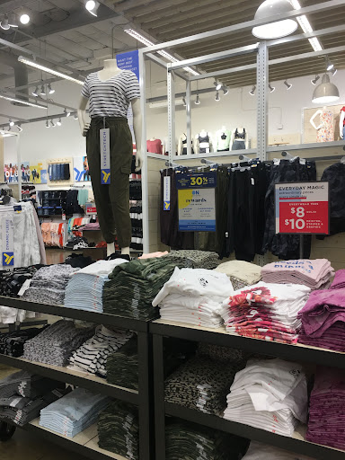 Clothing Store «Old Navy», reviews and photos, 901 S Coast Dr, Costa Mesa, CA 92626, USA