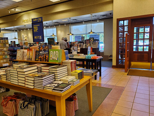 Book Store «Barnes & Noble», reviews and photos, 12193 Fair Lakes Promenade Dr, Fairfax, VA 22033, USA