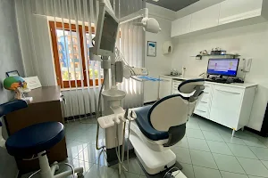 Studio Dentistico Dr. Silvio Mule' image