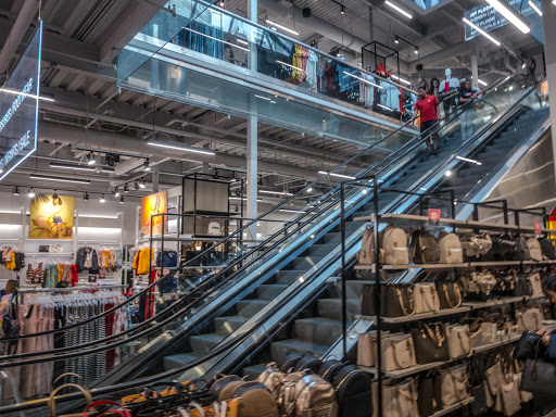 Clothing Store «GUESS Factory», reviews and photos, 100 Citadel Dr Suite 600, Commerce, CA 90040, USA