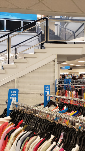 Clothing Store «Ross Dress for Less», reviews and photos, 13750 Riverside Dr, Sherman Oaks, CA 91423, USA