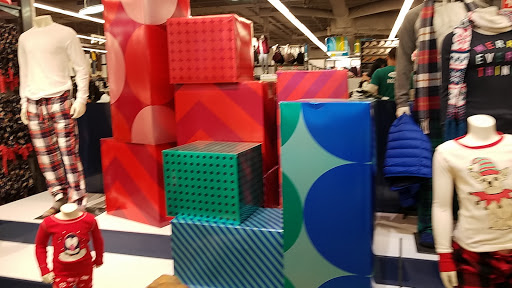 Clothing Store «Old Navy», reviews and photos, 400 S State Rd, Springfield, PA 19064, USA