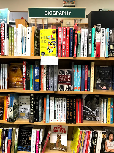 Book Store «Womrath Book Shop», reviews and photos, 76 Pondfield Rd, Bronxville, NY 10708, USA