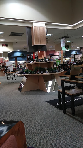 Shoe Store «Reyers Shoe Store», reviews and photos, 40 S Water Ave, Sharon, PA 16146, USA