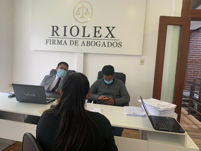 Opiniones de RIOLEX FIRMA DE ABOGADOS en Riobamba - Abogado