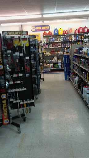 Auto Parts Store «NAPA Auto Parts - Glenn Joiner & Son», reviews and photos, 250 W 3rd St b, Apopka, FL 32703, USA