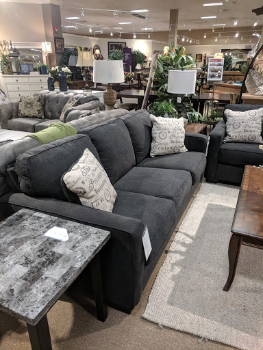 Shopping Mall «Frederick Shopping Center», reviews and photos, 1305 W 7th St, Frederick, MD 21702, USA